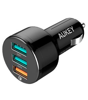 АЗУ Aukey 2 USB порта по 2.4А, 1 порт Quick Charge 3.0 3.6-6.5В/3А