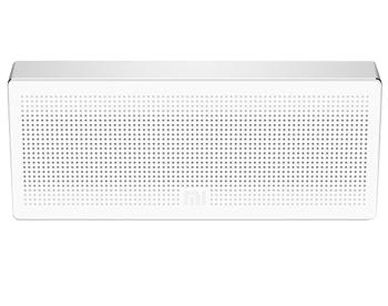 Колонка Xiaomi Mi Bluetooth Square Box Speaker White Колонка Xiaomi Mi Bluetooth Square Box Speaker WhiteXiaomi Mi Bluetooth Square Box Speaker — идеальное дополнение пикника или дружеской вечеринки. Беспроводная связь обеспечивается через модуль Bluetooth современной четвертой версии. Наличие NFC облегчает сопряжение с источником звука. Портативность на выс...<br>