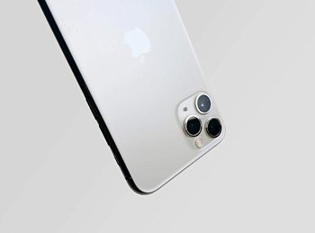 Камера-перископ останется только в будущих iPhone 17 Pro