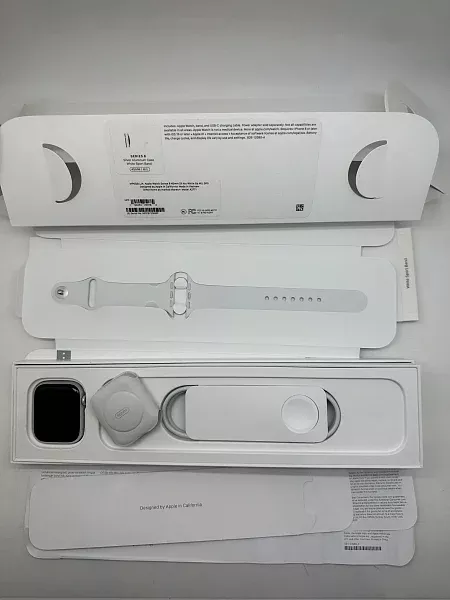 Apple Watch Series 8 GPS 45mm Aluminium Case with Silver/White Sport Band M/L (MP6Q3)