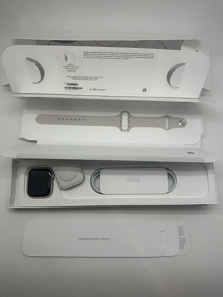 Apple Watch Series 8 GPS 45mm Aluminium Case with Starlight Sport Band M/L (MNUQ3)