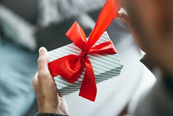 Что подарить мужу или папе в 2026 году - Выбираем идеальный мужской телефон