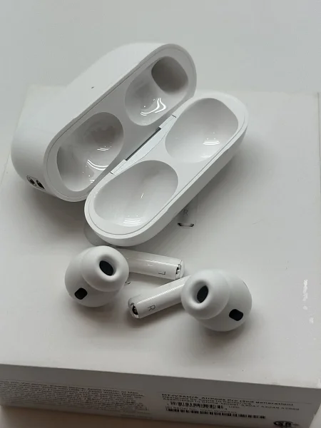 Беспроводные наушники Apple AirPods Pro (2nd gen) MagSafe Case USB-C White (Белый) MTJV3
