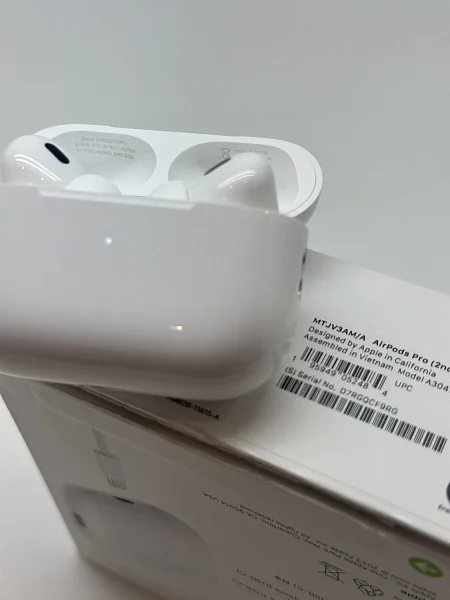Беспроводные наушники Apple AirPods Pro (2nd gen) MagSafe Case USB-C White (Белый) MTJV3