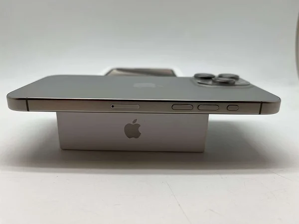 Apple iPhone 15 Pro Max 256ГБ Natural Titanium (Титан)  Sim+eSim