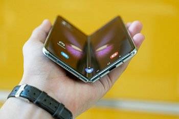 Складной iPhone выйдет в следующем году (прогноз)