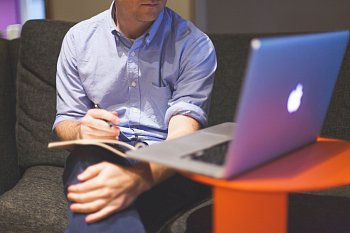 Будущие MacBook получат технологию конфиденциальности от Samsung (прогноз)