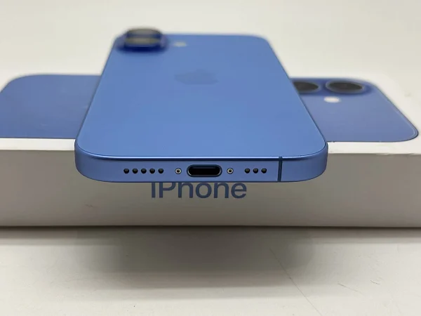 Apple iPhone 16 128ГБ Ultramarine (Синий) Sim+eSim