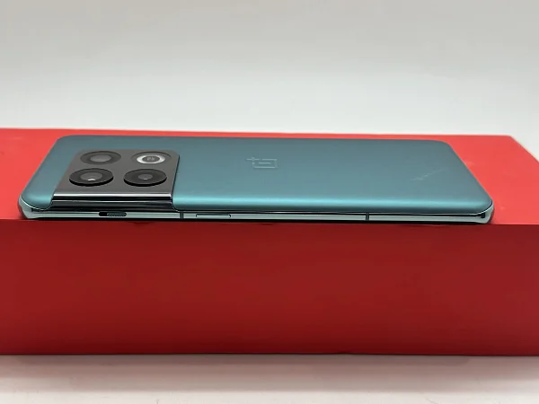 OnePlus 10 Pro 12/256Gb Emerald Green (CN) (Зеленый) 2Sim