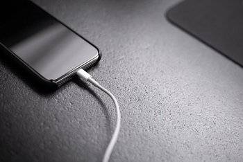 iPhone 17, возможно, будет заряжаться быстрее
