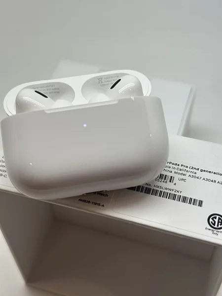 Беспроводные наушники Apple AirPods Pro (2nd gen) MagSafe Case USB-C White (Белый) MTJV3
