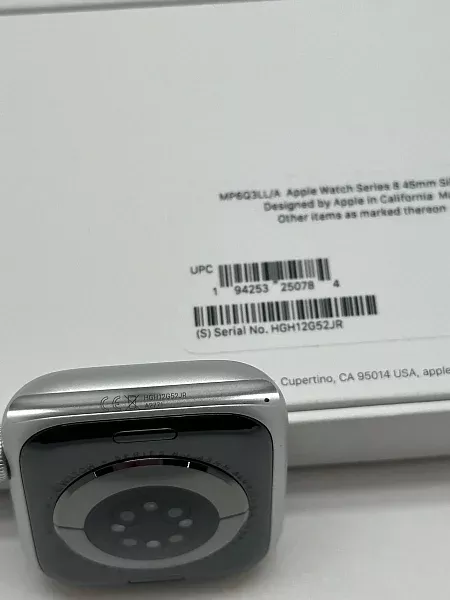 Apple Watch Series 8 GPS 45mm Aluminium Case with Silver/White Sport Band M/L (MP6Q3)