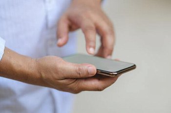 Экраны Galaxy S26 яркости не прибавят