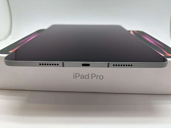 Apple iPad Pro 11 (2022) 256Gb Wi-Fi + Cellular Space Grey (Космический серый) (Global)