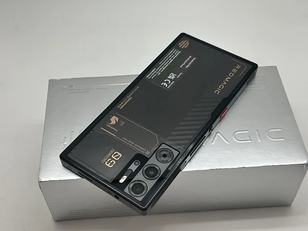 Nubia RedMagic 9 Pro 5G 16/512Gb Transparent Black (Прозрачный черный) (Global) 2Sim