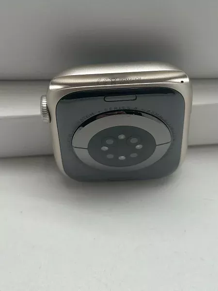 Apple Watch Series 8 GPS 45mm Aluminium Case with Starlight Sport Band M/L (MNUQ3)
