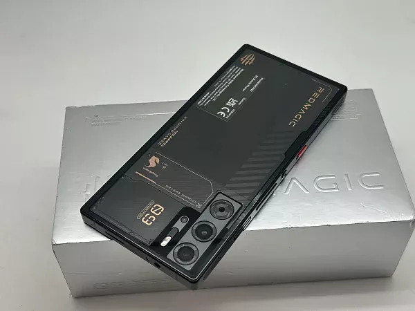 Nubia RedMagic 9 Pro 5G 16/512Gb Transparent Black (Прозрачный черный) (Global) 2Sim